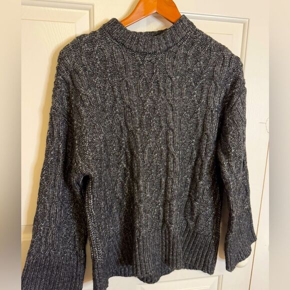 Divided H & M dark black/gray sweater size small NWOT - Picture 1 of 5